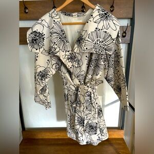 Anna Sui light summer jacket, sz L, bl/wh floral.